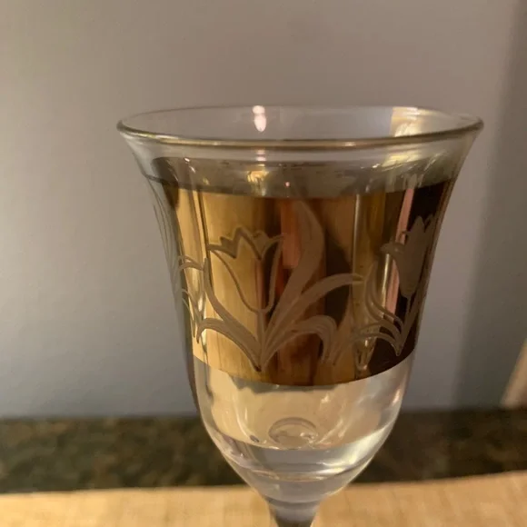 Bohemian Crystal Cordial Etched Gold Stemware - Picture 2 of 6